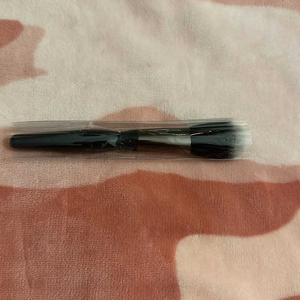 Ulta Beauty Cheek Brush
